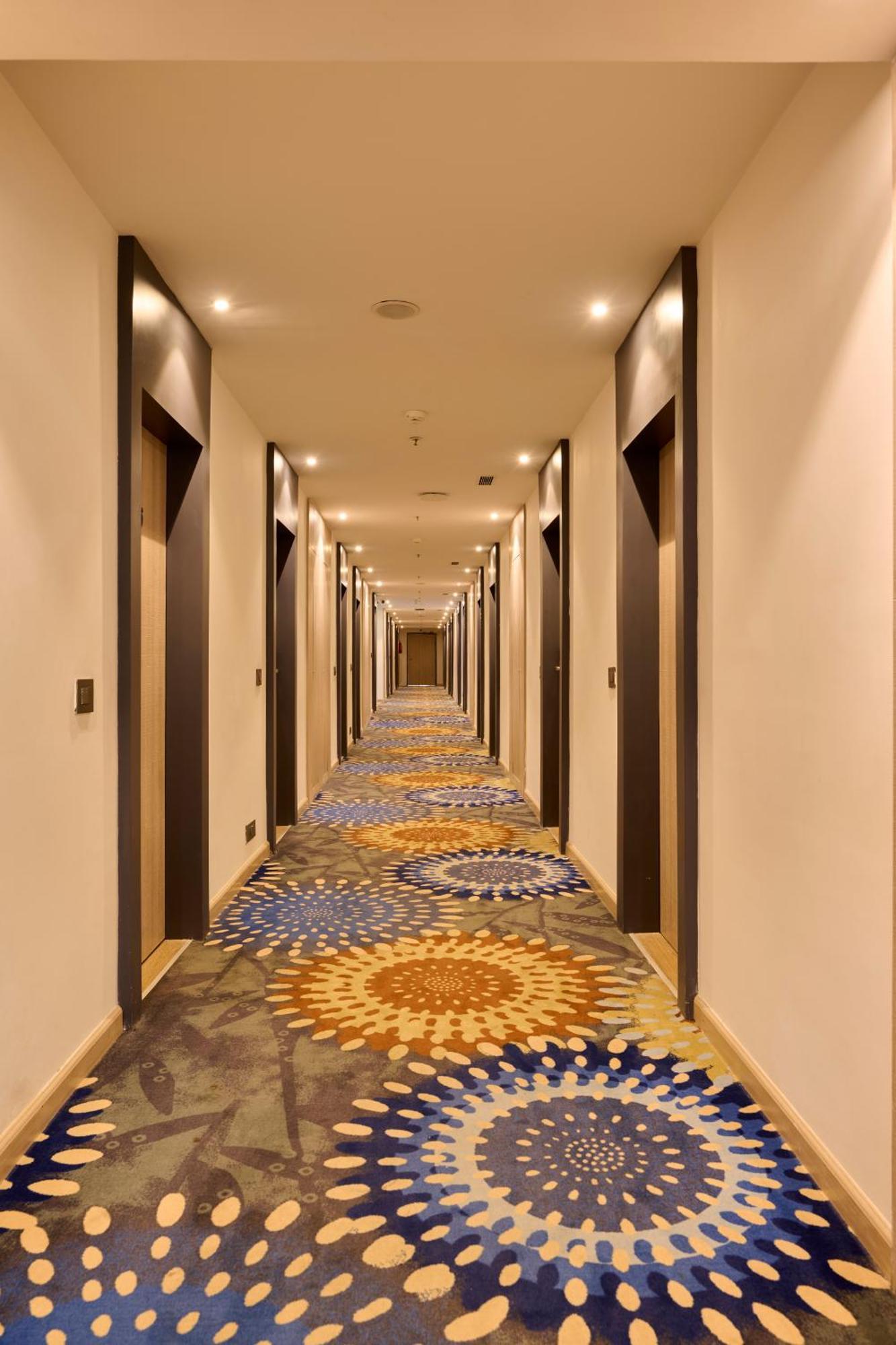 Delite Sarovar Portico Faridabad Dış mekan fotoğraf