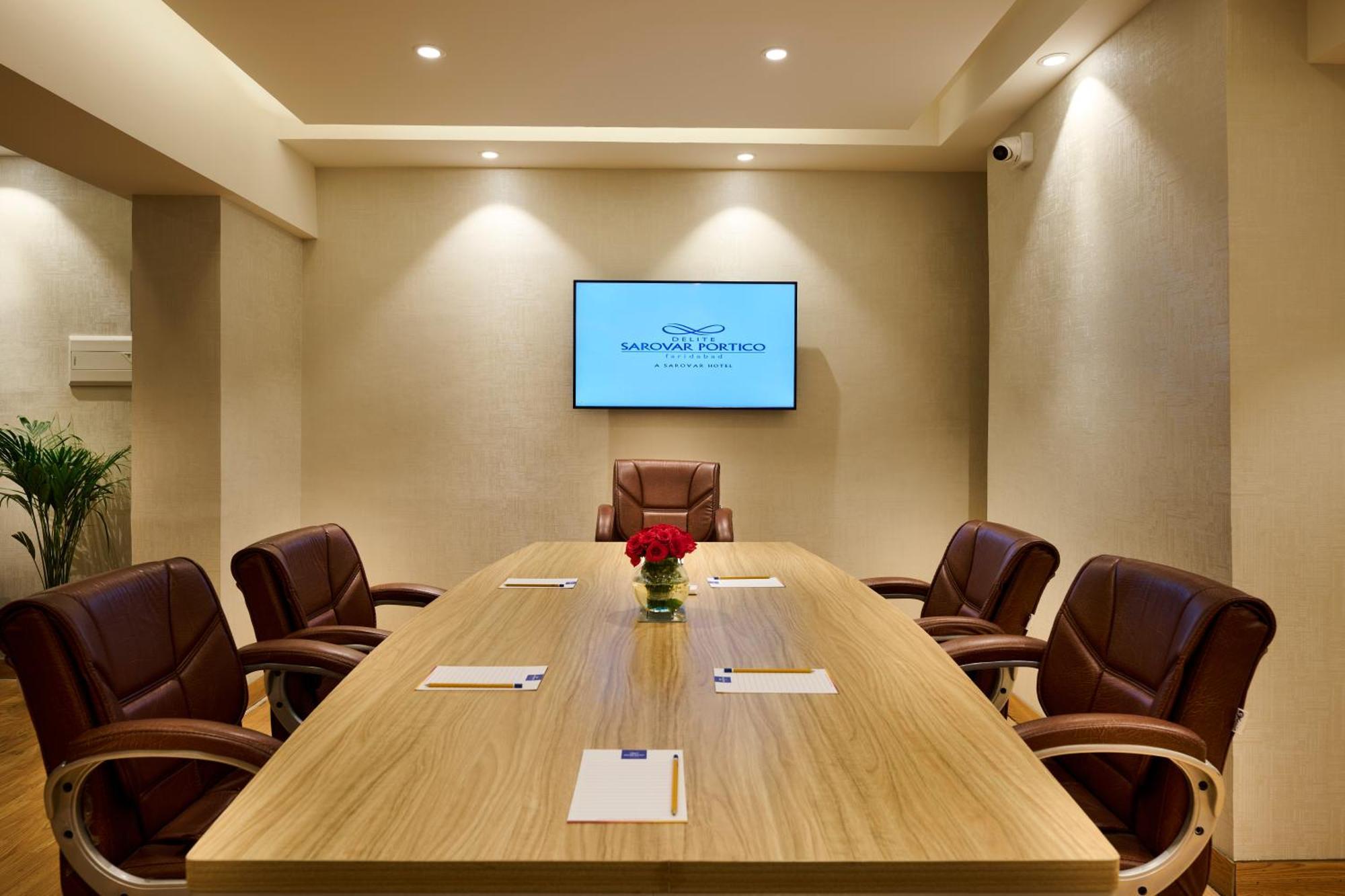 Delite Sarovar Portico Faridabad Dış mekan fotoğraf