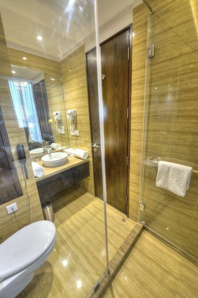 Delite Sarovar Portico Faridabad Dış mekan fotoğraf