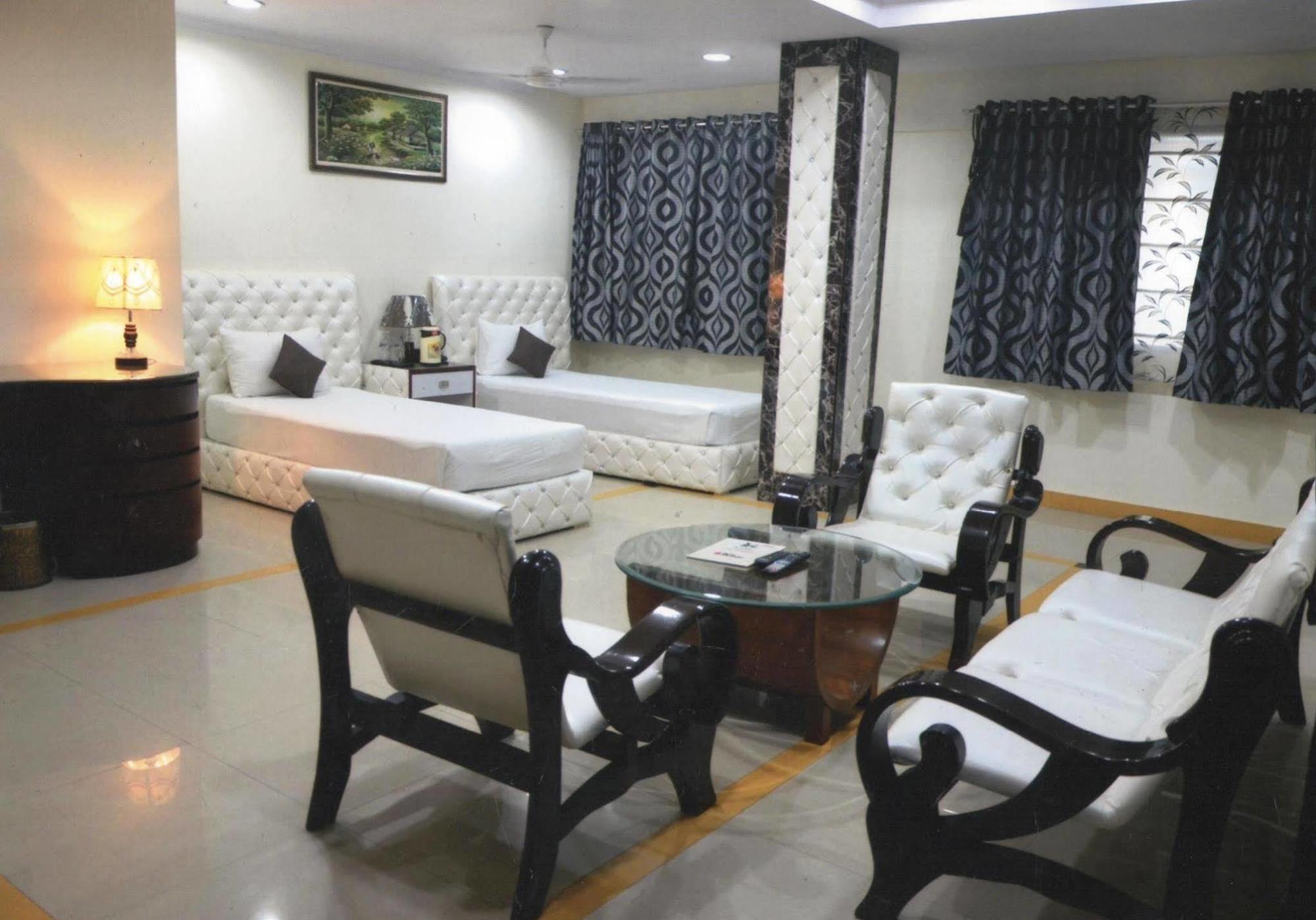 Delite Sarovar Portico Faridabad Dış mekan fotoğraf